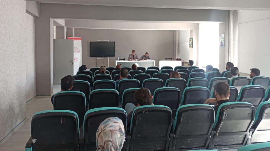 2025-2026 Eğitim-Öğretim Yılı Çaldıran ve Muradiye İlçeleri RAM Sene Başı Psikolojik Danışman ve Rehberlik Öğretmenleri Toplantısı